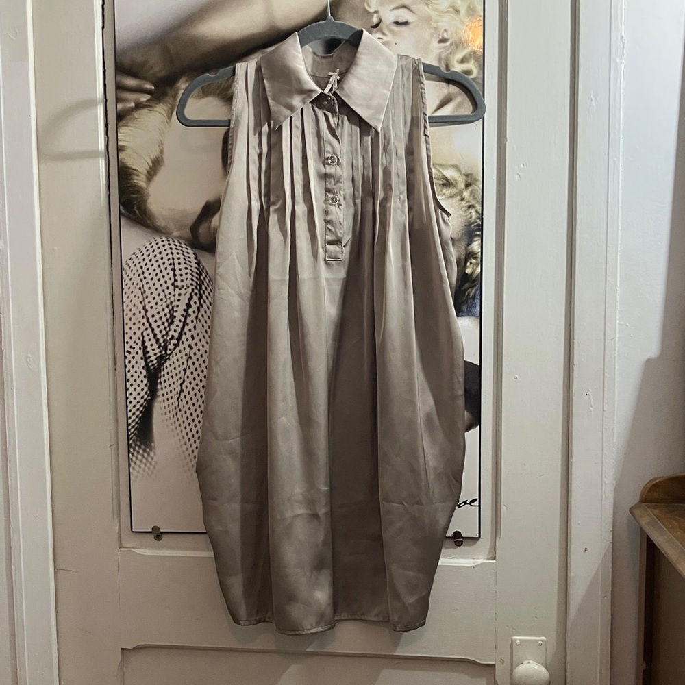 2/25$ Lapis Taupe Sleeveless Midi Dress